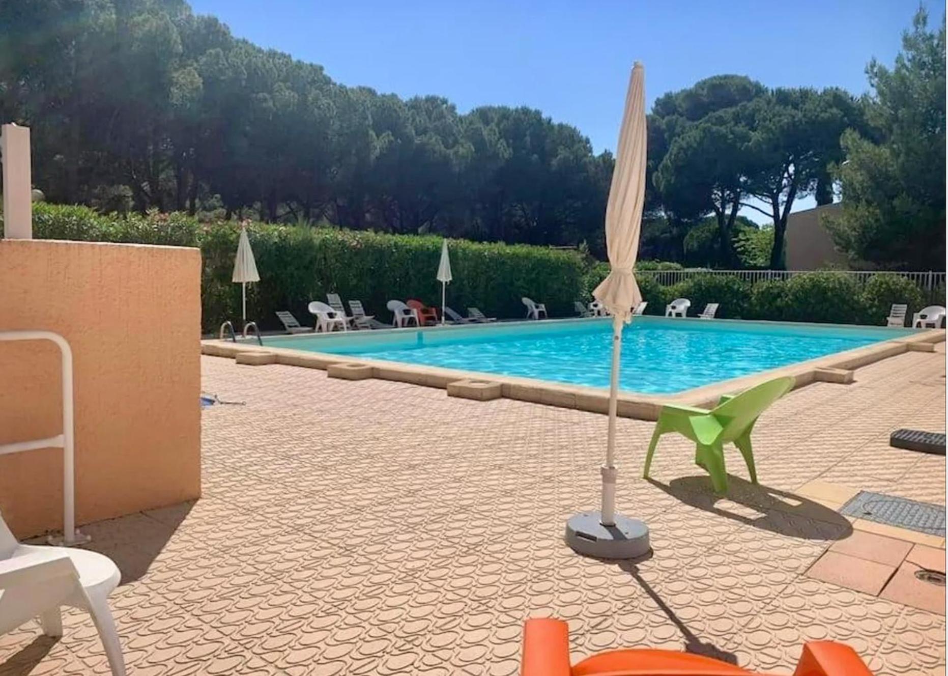 Dans La Pinede Holiday home
